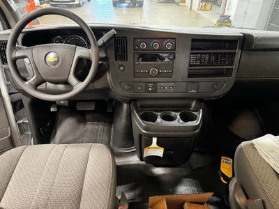 2025 Chevrolet Express Cutaway 3500 1WT