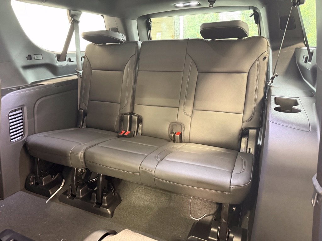 2027 Chevrolet Suburban LT