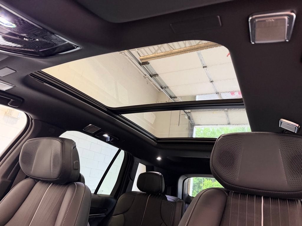 2027 Cadillac VISTIQ Sport