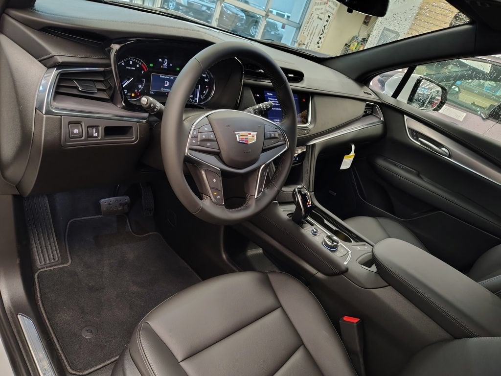 2026 Cadillac XT5 Luxury