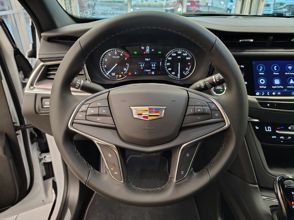 2026 Cadillac XT5 Luxury