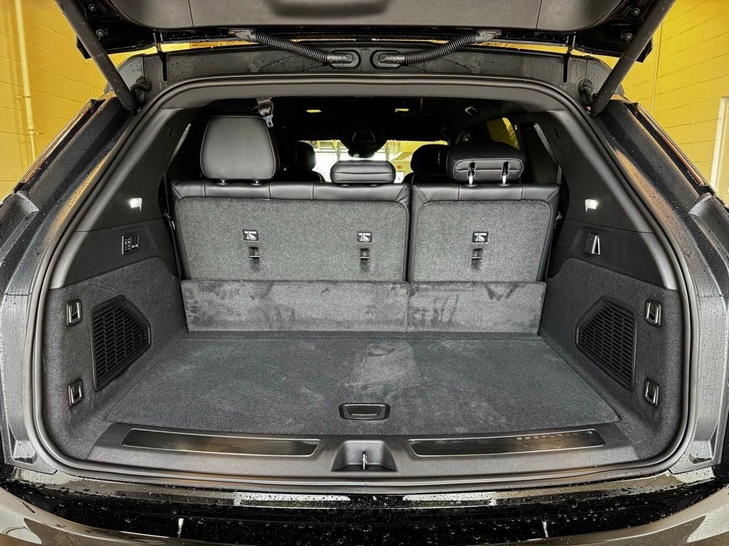 2026 Cadillac ESCALADE IQ Luxury