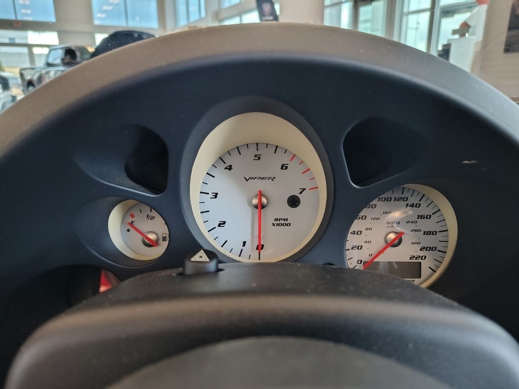 2004 Dodge Viper SRT10