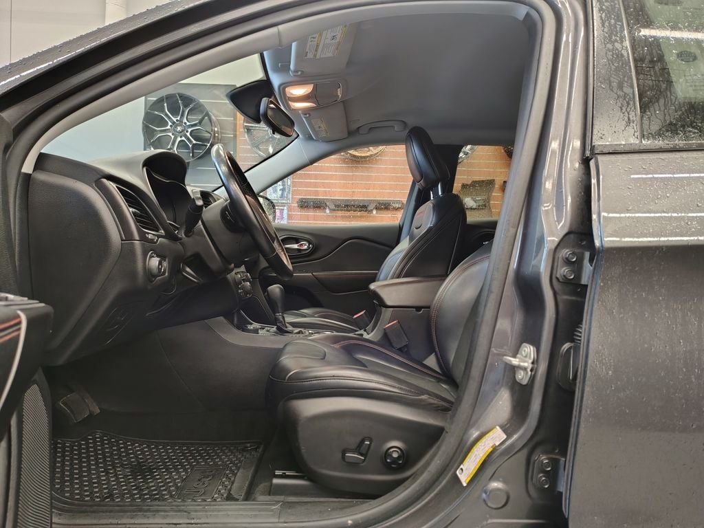 2020 Jeep Cherokee Trailhawk