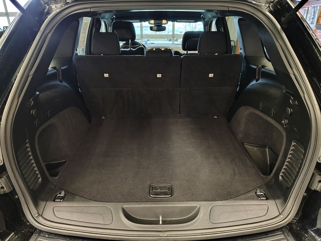 2019 Jeep Grand Cherokee Laredo E