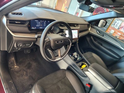 2026 Jeep Grand Cherokee Altitude