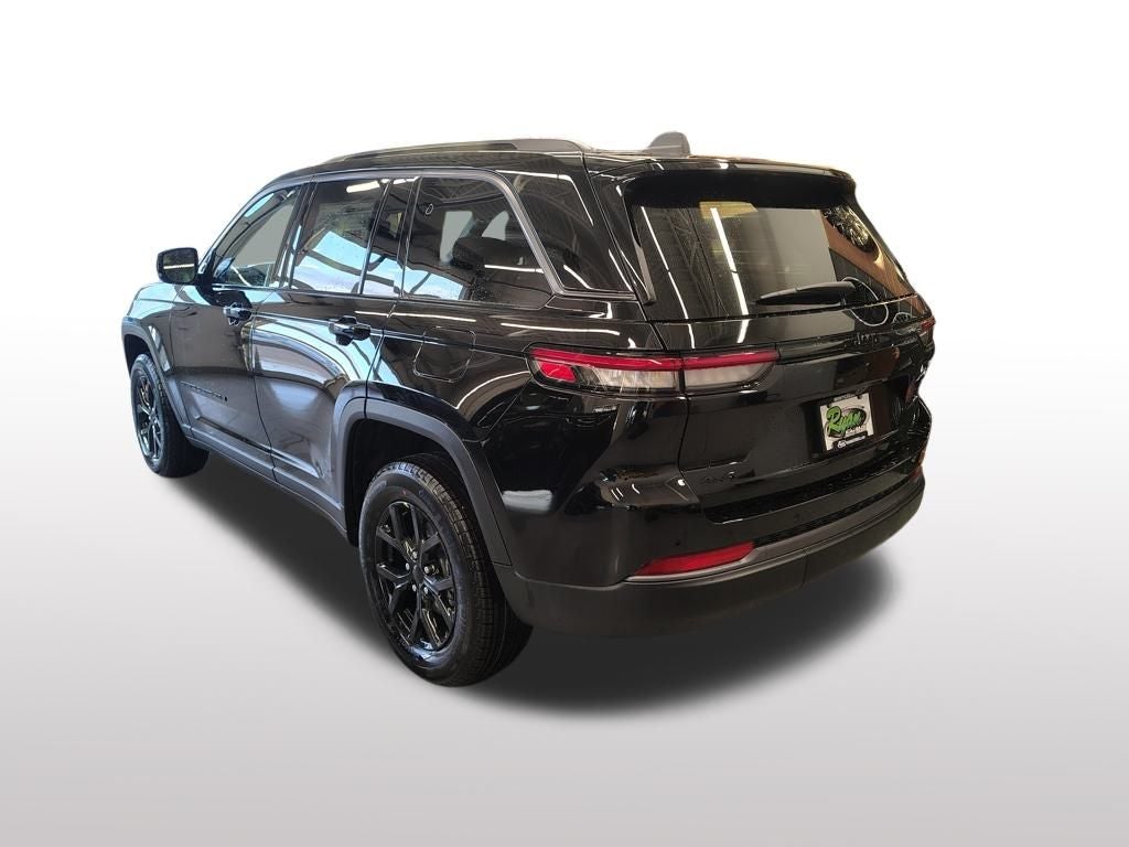 2026 Jeep Grand Cherokee Laredo