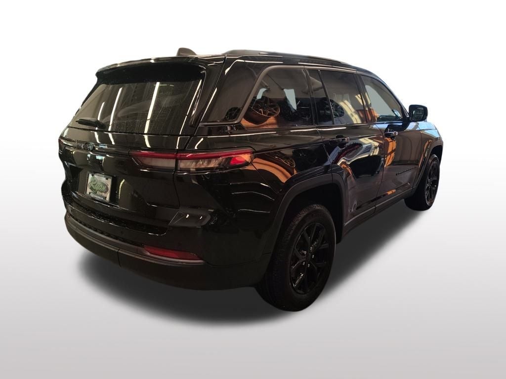 2026 Jeep Grand Cherokee Laredo