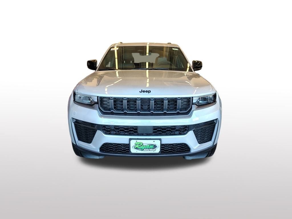 2026 Jeep Grand Cherokee Altitude