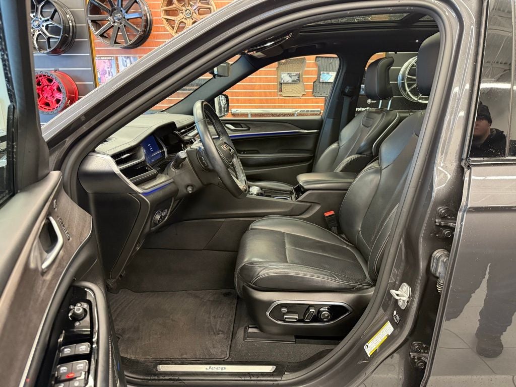 2022 Jeep Grand Cherokee Overland