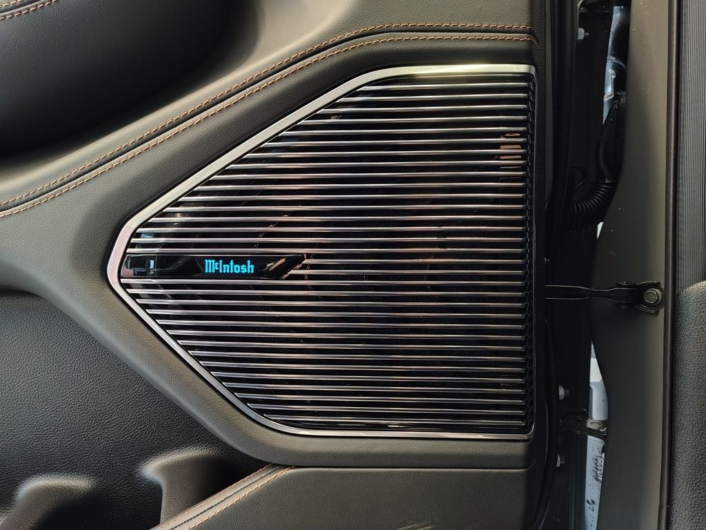 2027 Jeep Grand Cherokee Summit