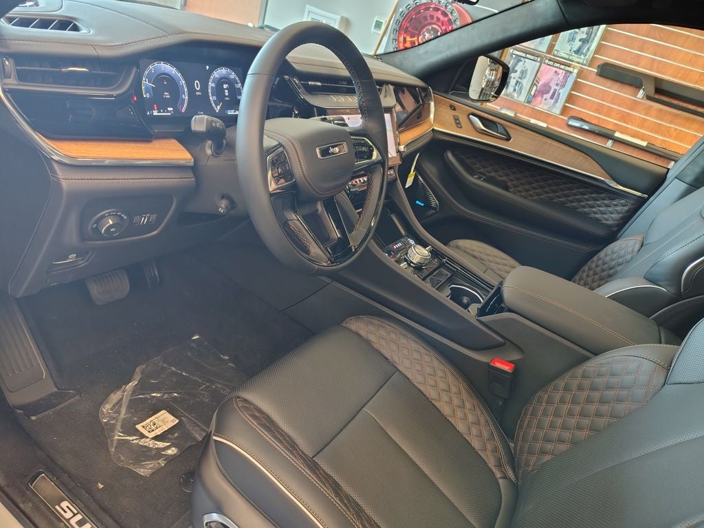 2026 Jeep Grand Cherokee Summit