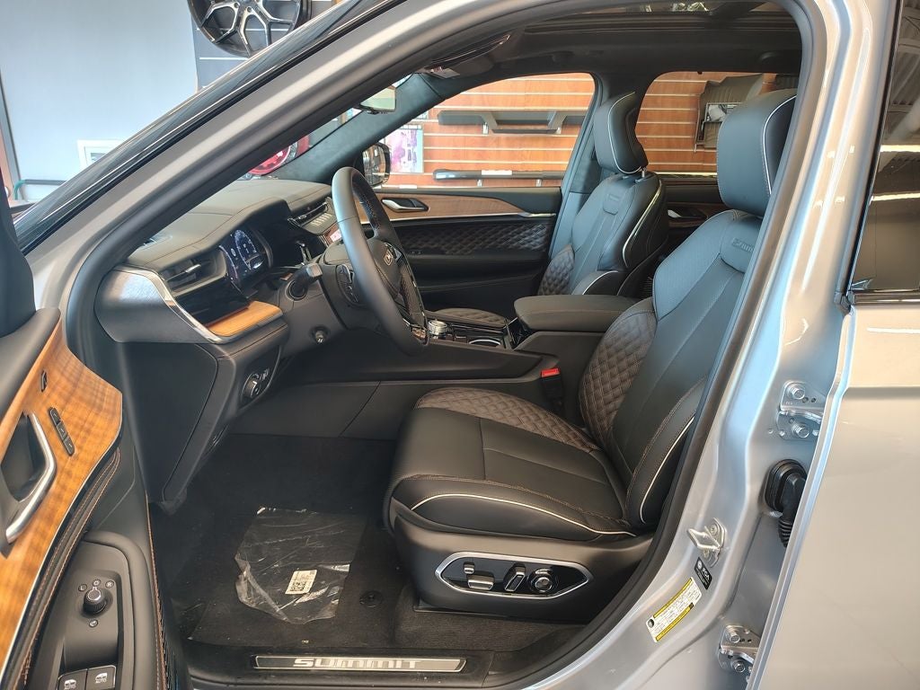 2026 Jeep Grand Cherokee Summit