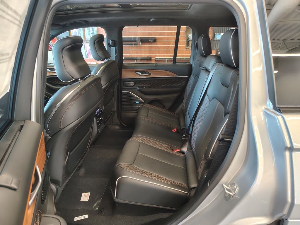 2026 Jeep Grand Cherokee Summit