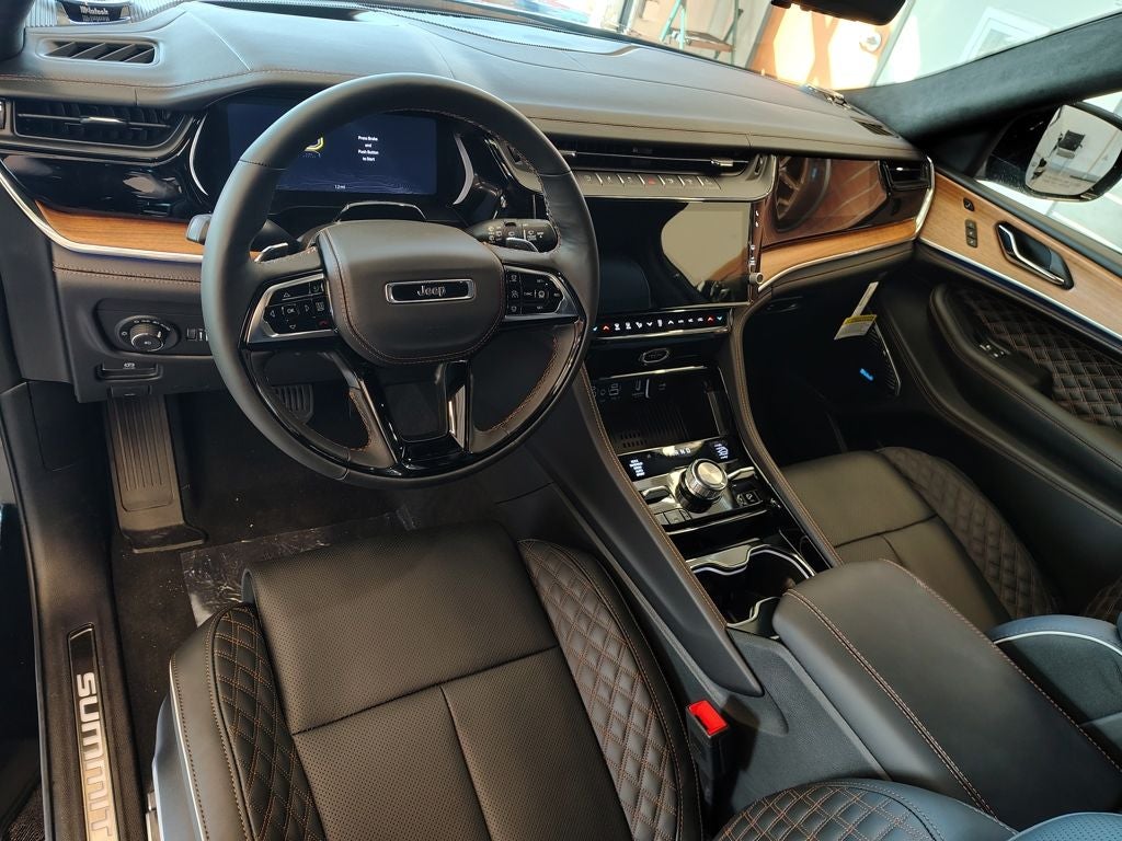 2027 Jeep Grand Cherokee Summit