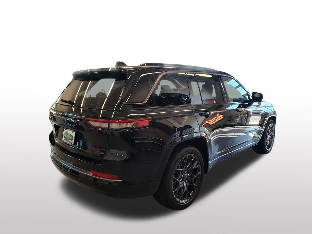 2027 Jeep Grand Cherokee Summit