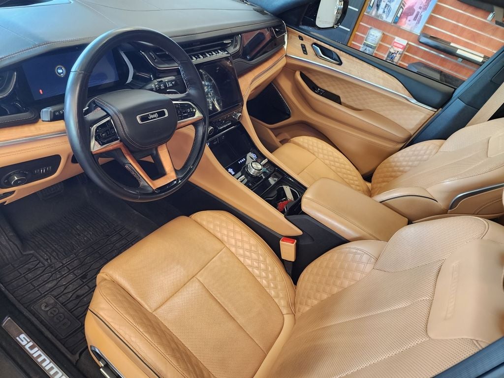 2022 Jeep Grand Cherokee Summit