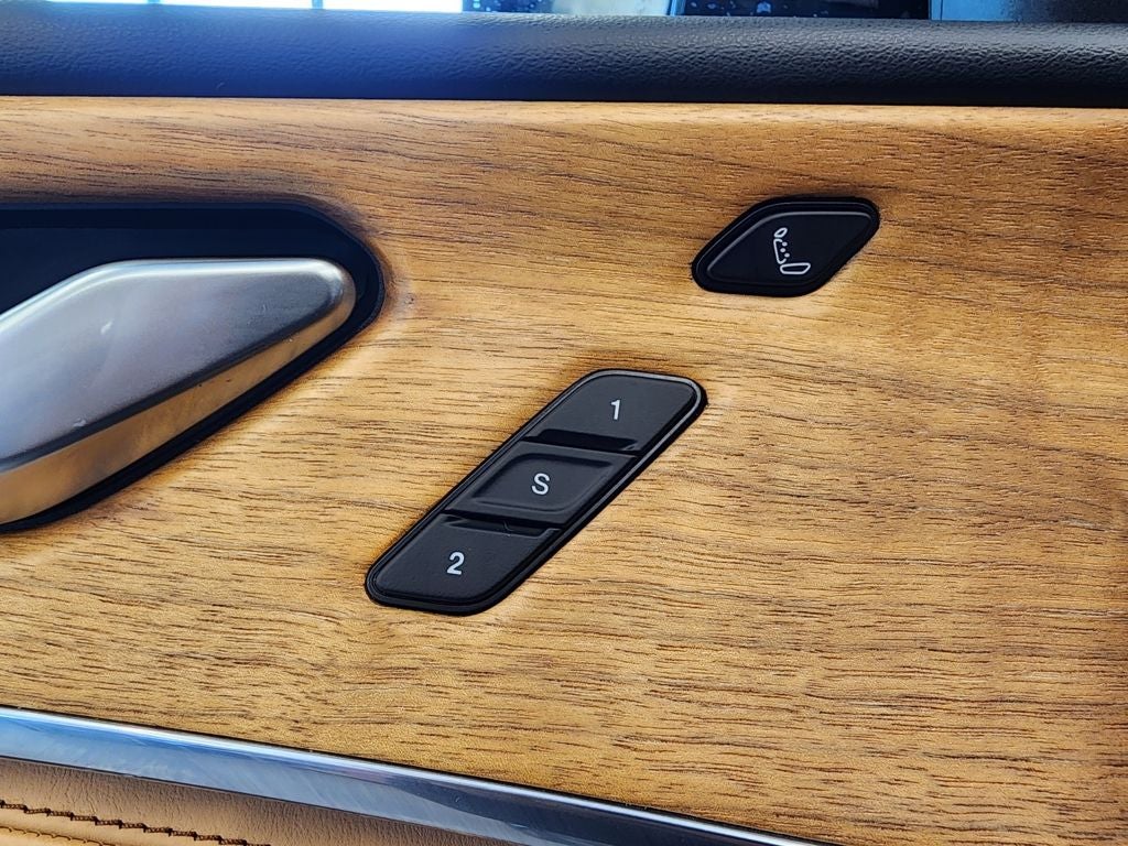 2022 Jeep Grand Cherokee Summit