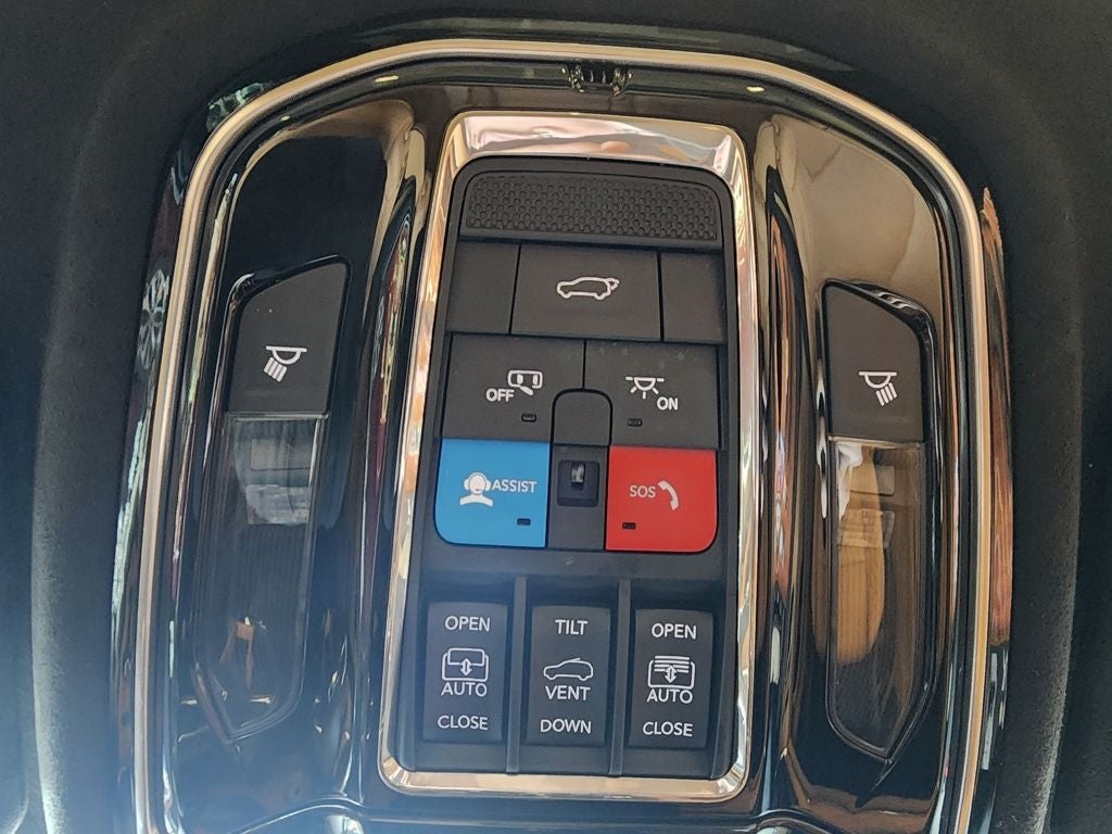 2022 Jeep Grand Cherokee Summit