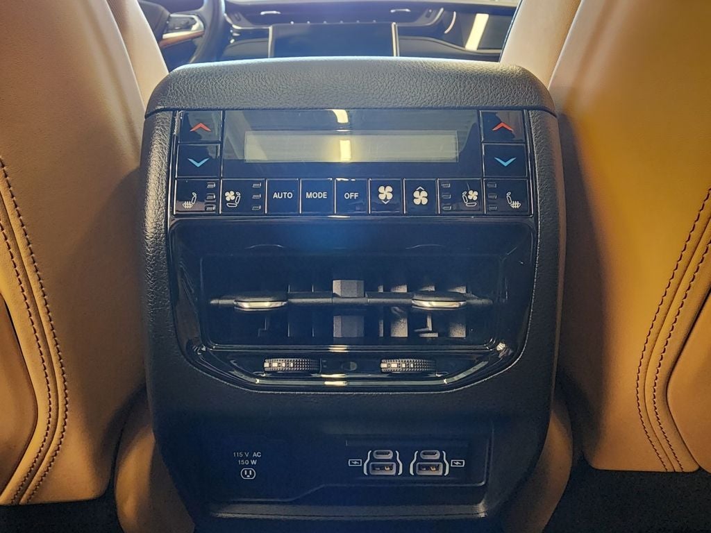 2022 Jeep Grand Cherokee Summit