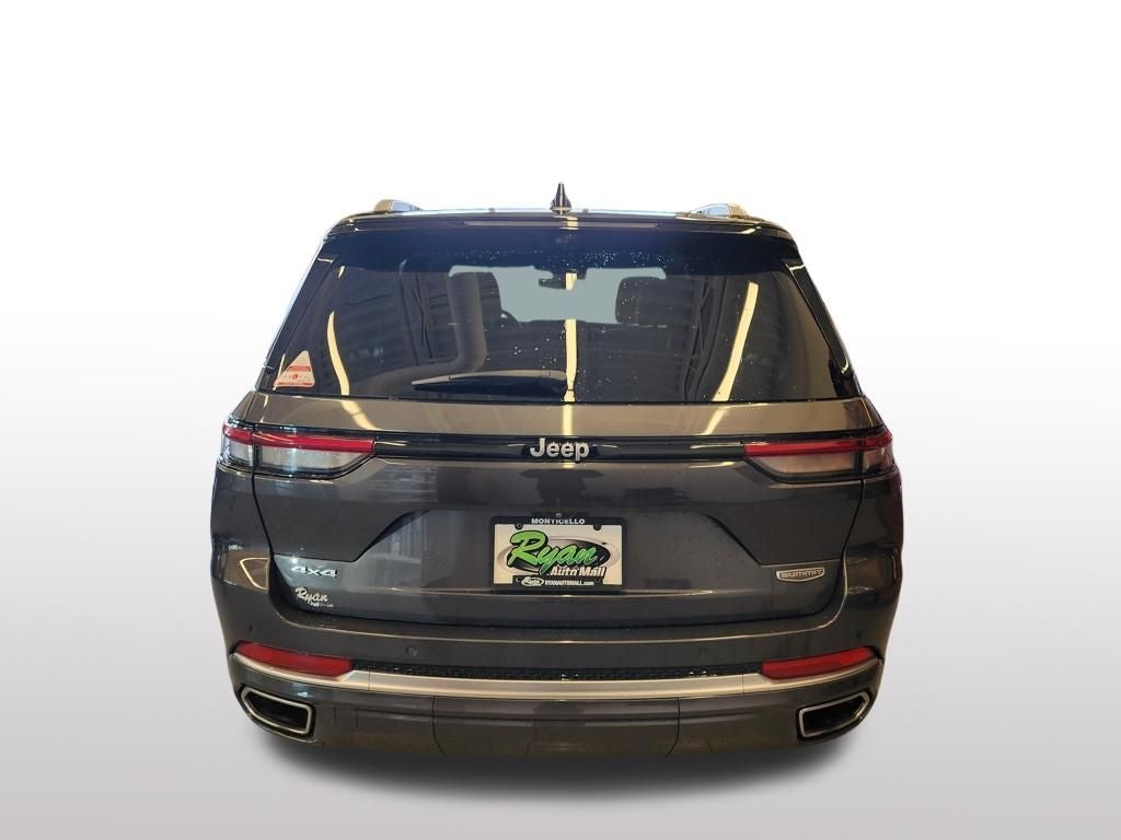 2022 Jeep Grand Cherokee Summit