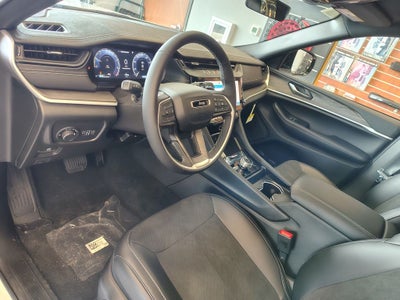 2026 Jeep Grand Cherokee L Laredo Altitude