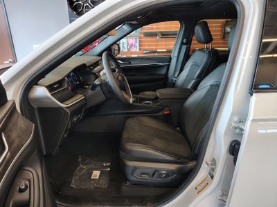 2026 Jeep Grand Cherokee L Laredo Altitude