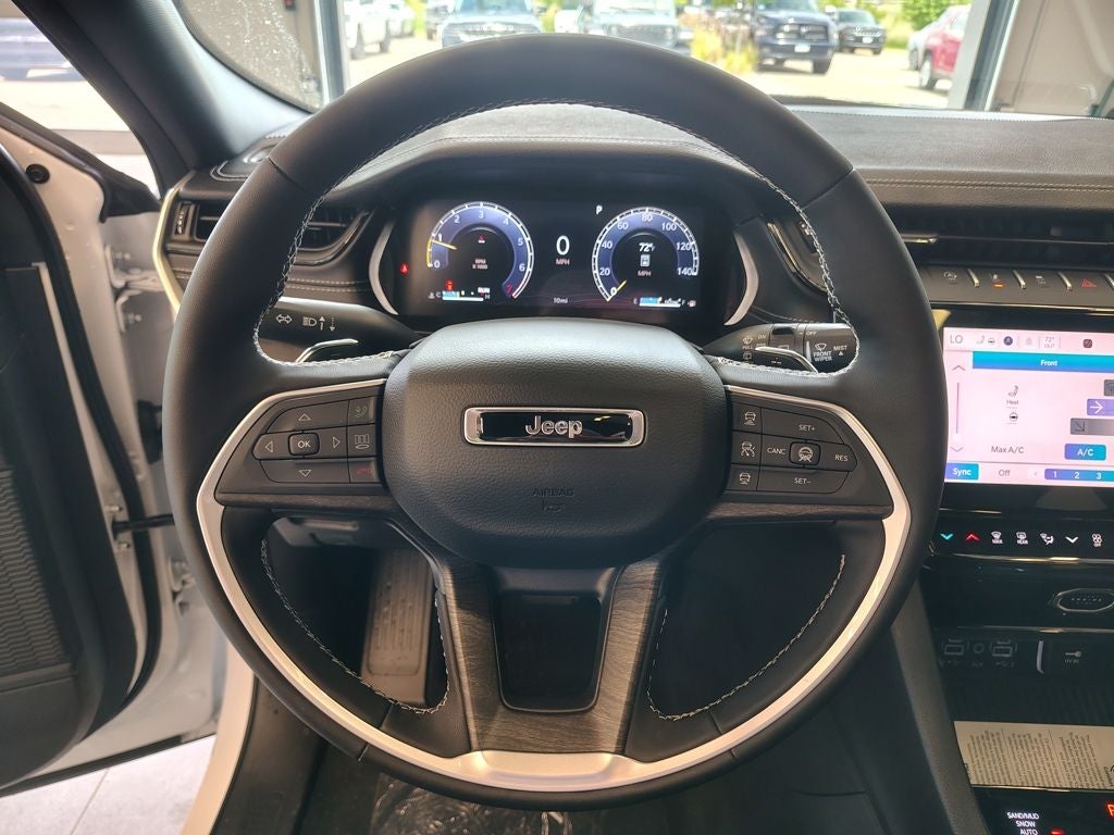 2026 Jeep Grand Cherokee L Laredo Altitude