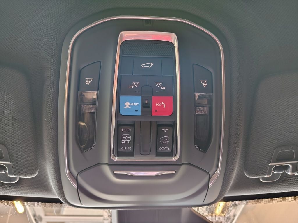 2026 Jeep Grand Cherokee L Laredo Altitude