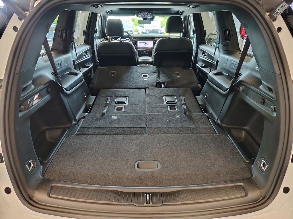 2026 Jeep Grand Cherokee L Laredo Altitude
