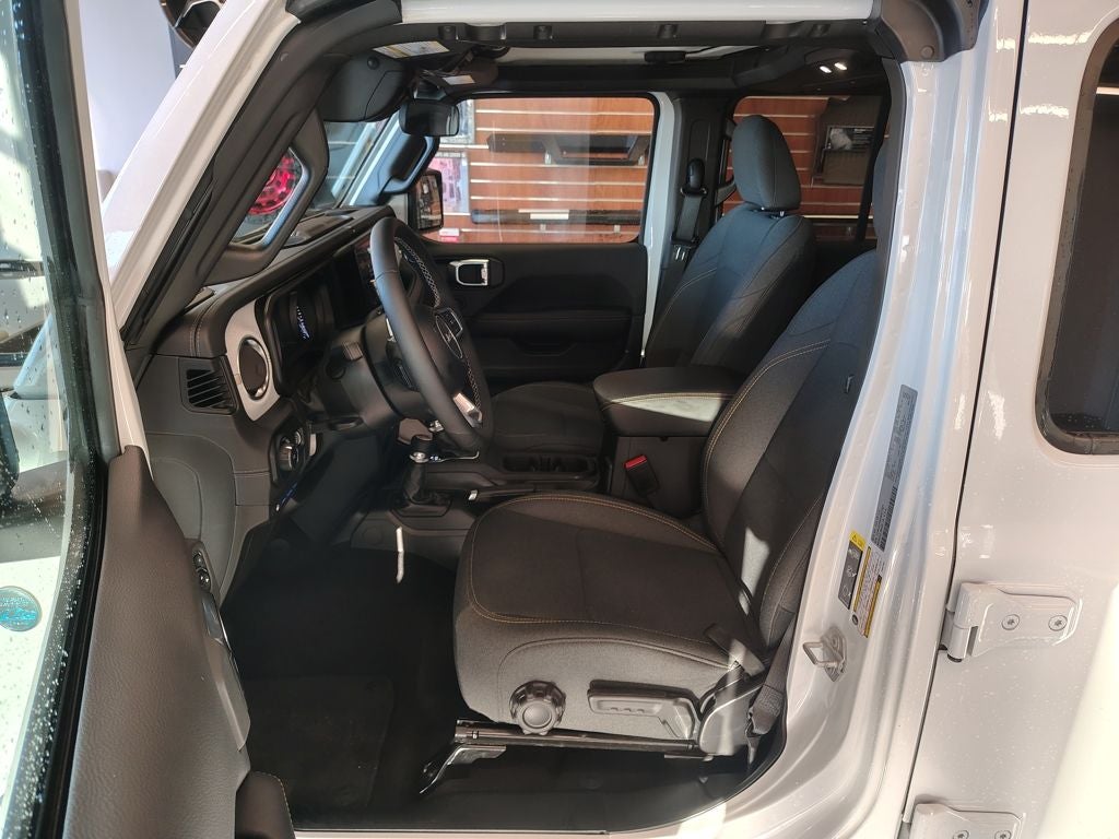 2025 Jeep Wrangler Sahara 4xe