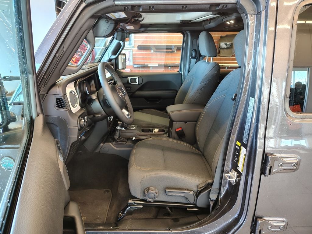 2025 Jeep Wrangler Sahara 4xe