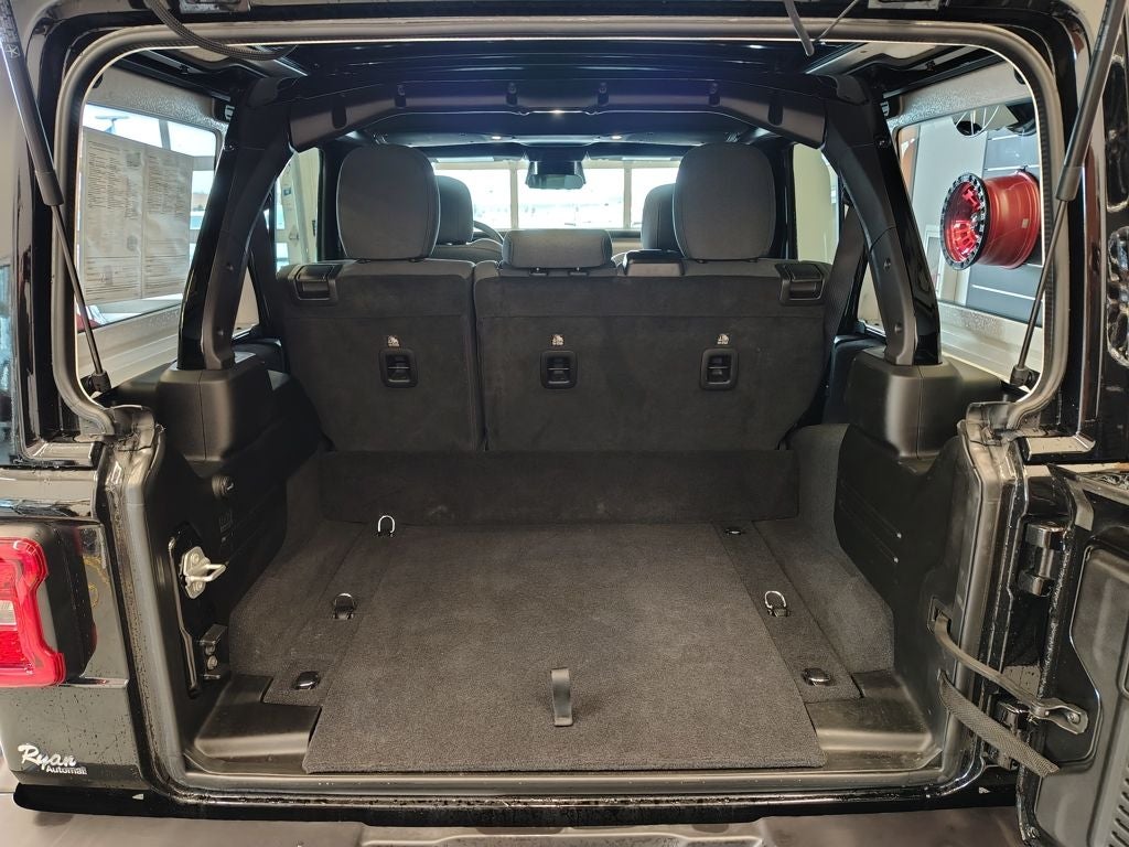 2025 Jeep Wrangler Sahara 4xe