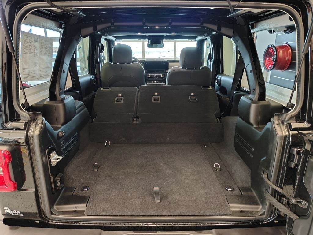 2025 Jeep Wrangler Sahara 4xe