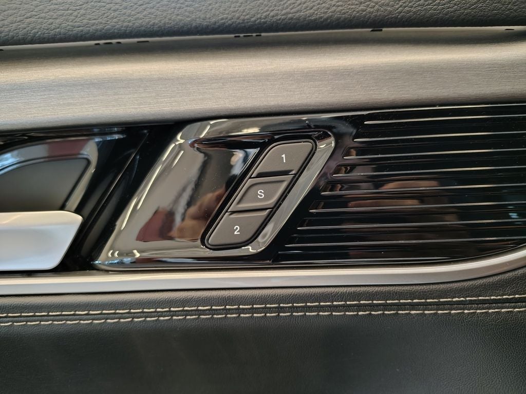 2025 Jeep Wagoneer L Series II