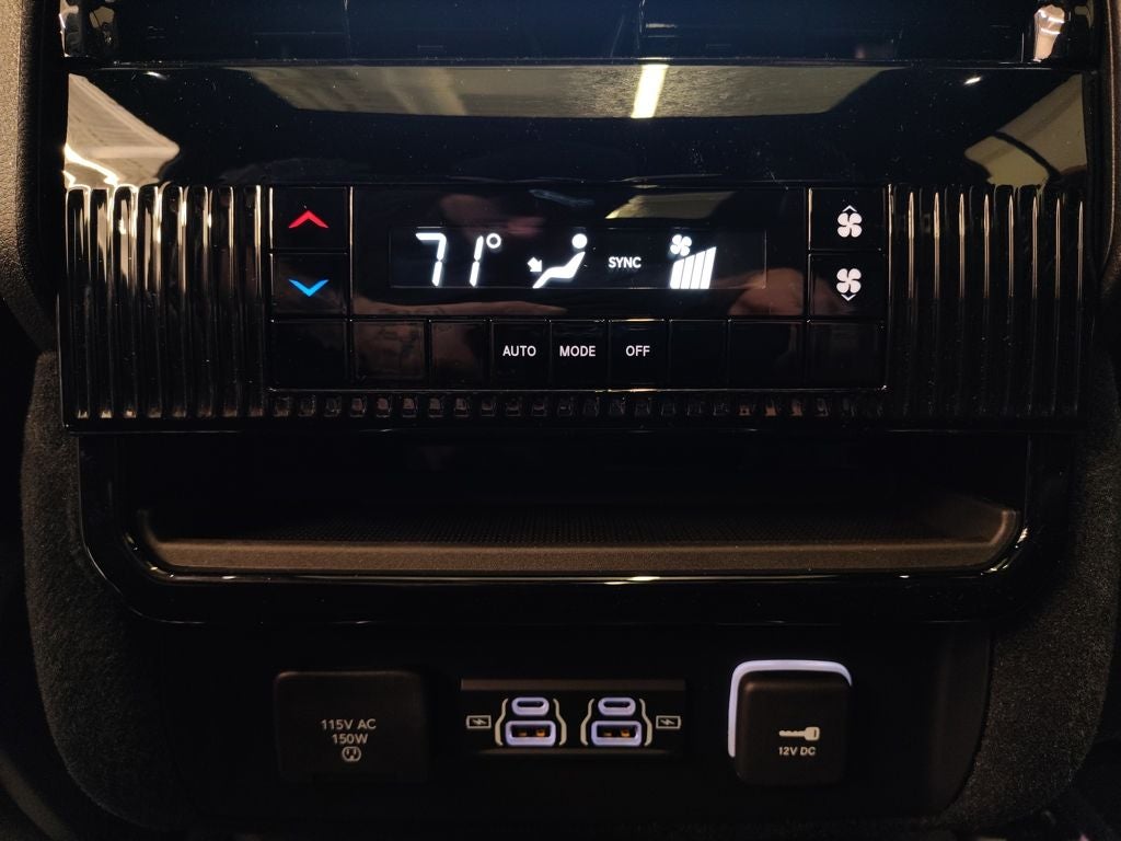 2026 Jeep Grand Wagoneer Base