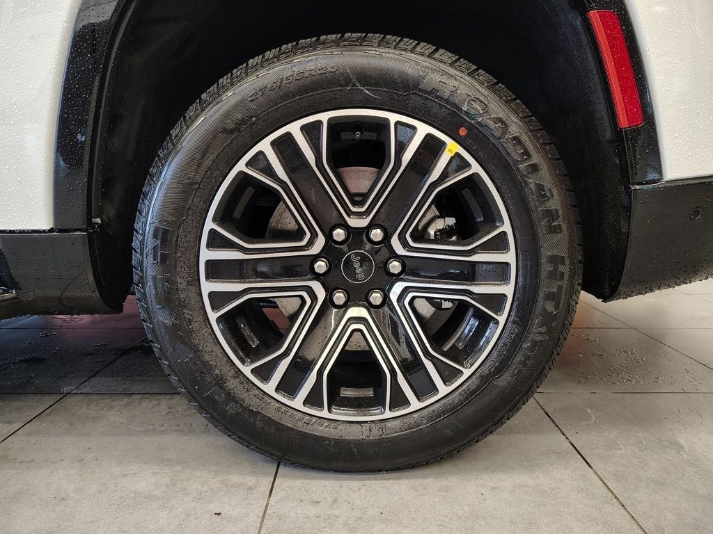 2026 Jeep Grand Wagoneer Base