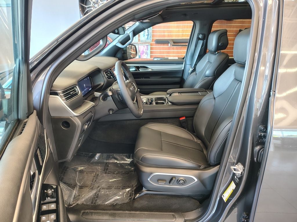 2026 Jeep Grand Wagoneer Upland