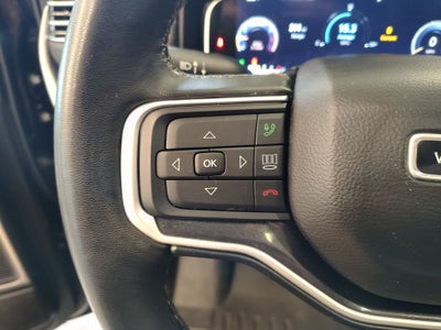 2023 Jeep Wagoneer Base