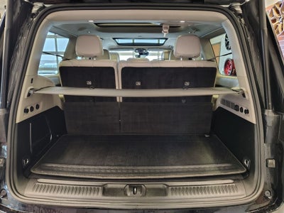 2023 Jeep Wagoneer Base