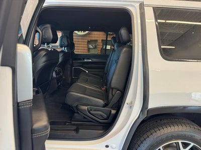 2023 Jeep Wagoneer Series III