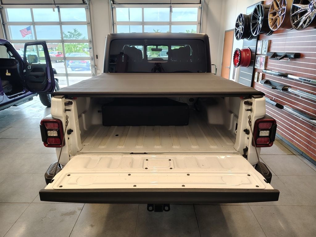 2022 Jeep Gladiator Overland
