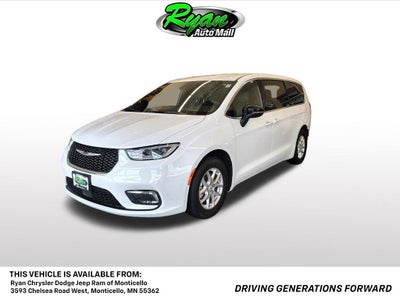 2025 Chrysler Pacifica Select