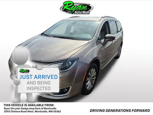 2017 Chrysler Pacifica Touring L