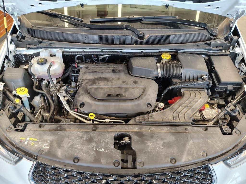 2025 Chrysler Pacifica Select