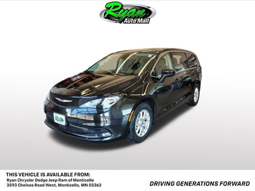 2023 Chrysler Voyager LX