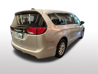 2026 Chrysler Voyager LX