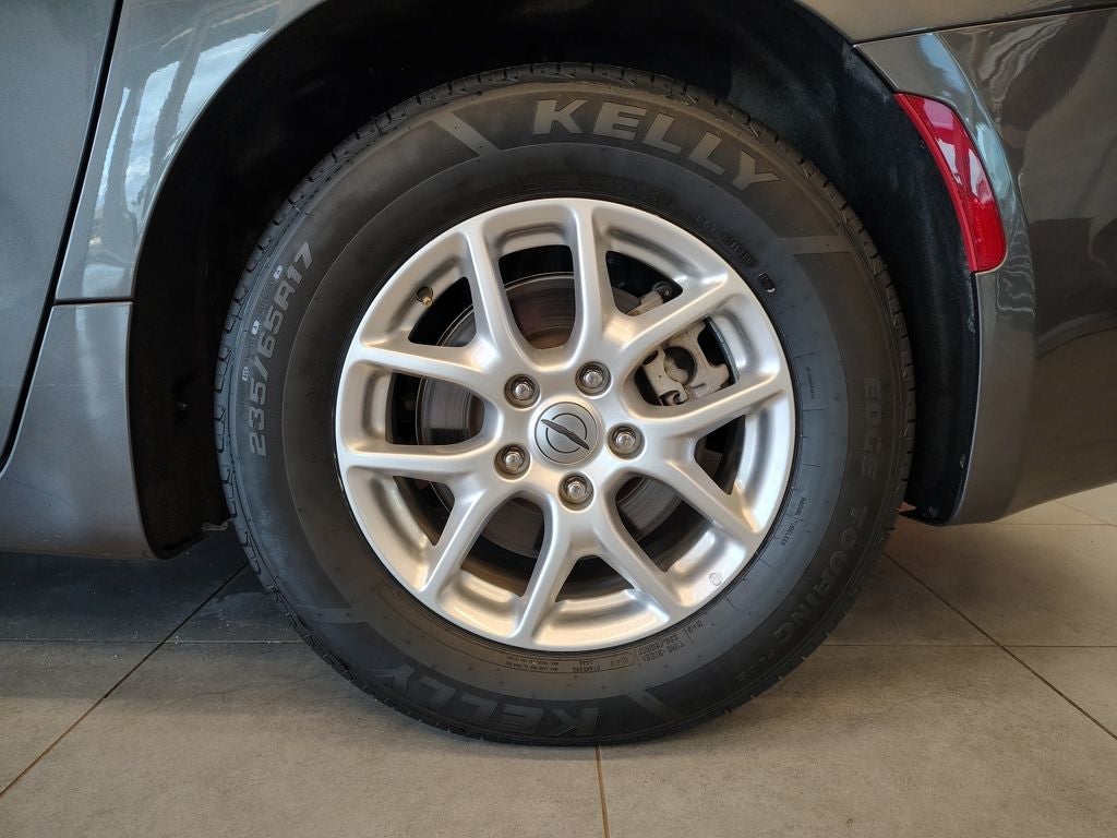 2023 Chrysler Voyager LX