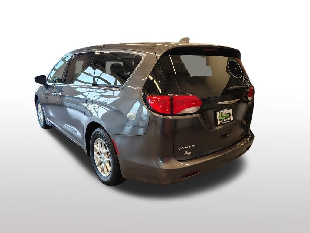 2023 Chrysler Voyager LX
