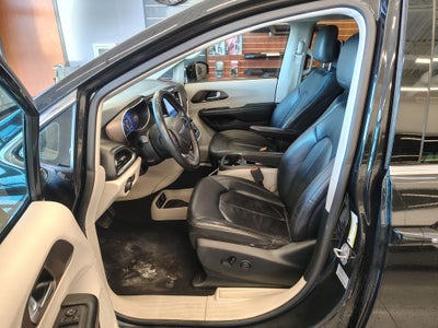 2017 Chrysler Pacifica Touring L Plus